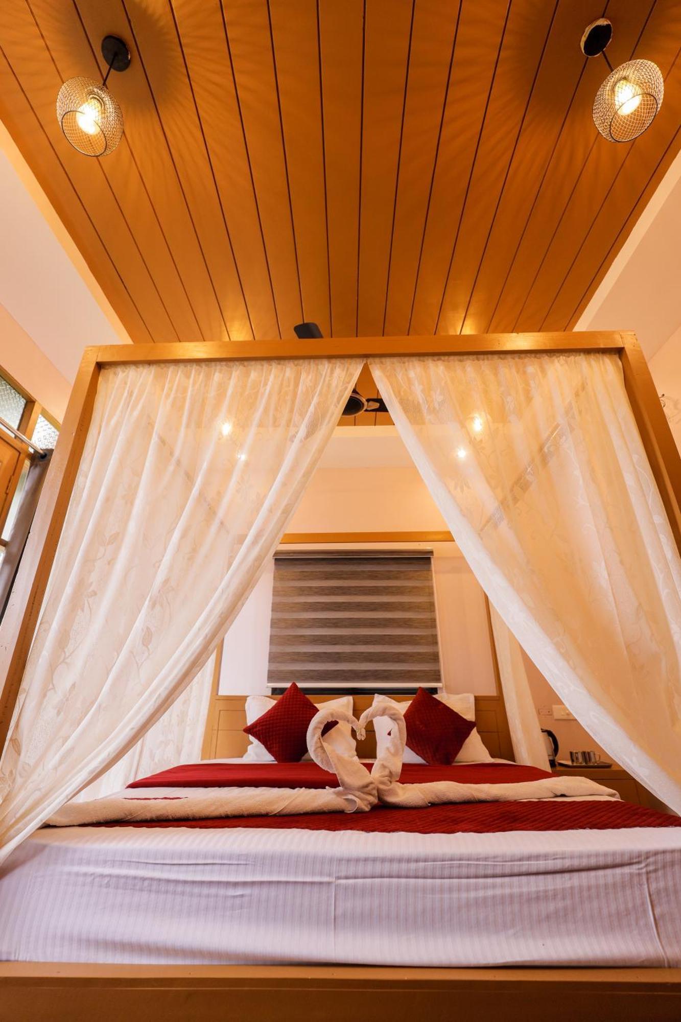 Sky Blue Homestay With Pool Vythiri Extérieur photo